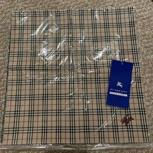 COPY - Burberry classic silk scarf